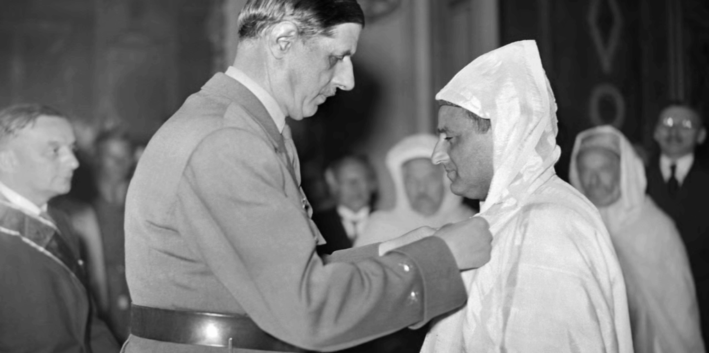 Découvrez Mohammed V, figure fondatrice du Maroc moderne. Un article pour comprendre son héritage et redécouvrir Casablanca à travers le podcast et les parcours urbains proposés par CitizOn.